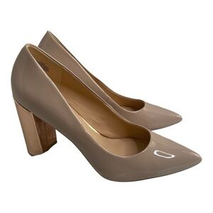 Nine West Tan Pumps Size 10 | Metallic Gold Heels
